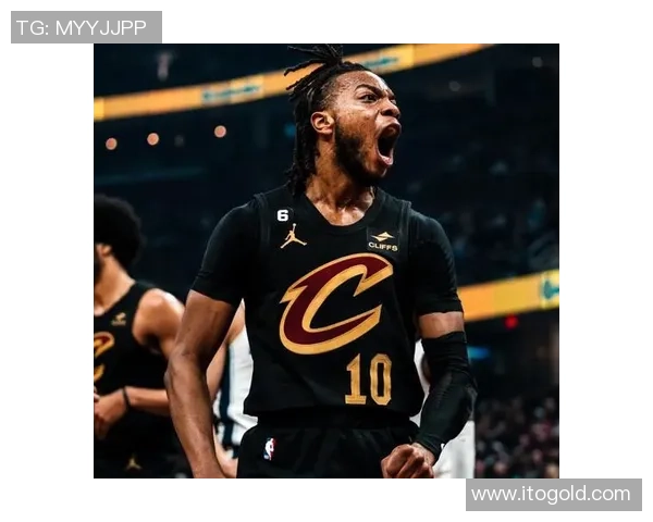 勇士横扫骑士以四比零完胜夺冠展现无与伦比的团队实力与决胜时刻的绝对统治力 勇士横扫骑士以四比零完胜夺冠展现无与伦比的团队实力与决胜时刻的绝对统治力