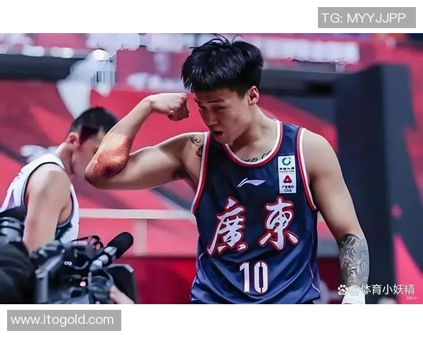 赵睿领衔中国男篮新征程展现青春力量与拼搏精神的精彩瞬间